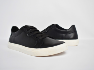 Zapatenis black & white