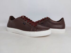 Zapatenis cocoa y blanco